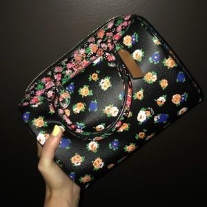 Limited edition coach purse with extra strap